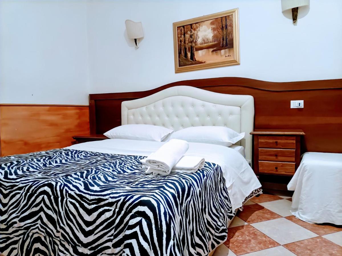 רומא Cattaneo Accomodation חדר תמונה